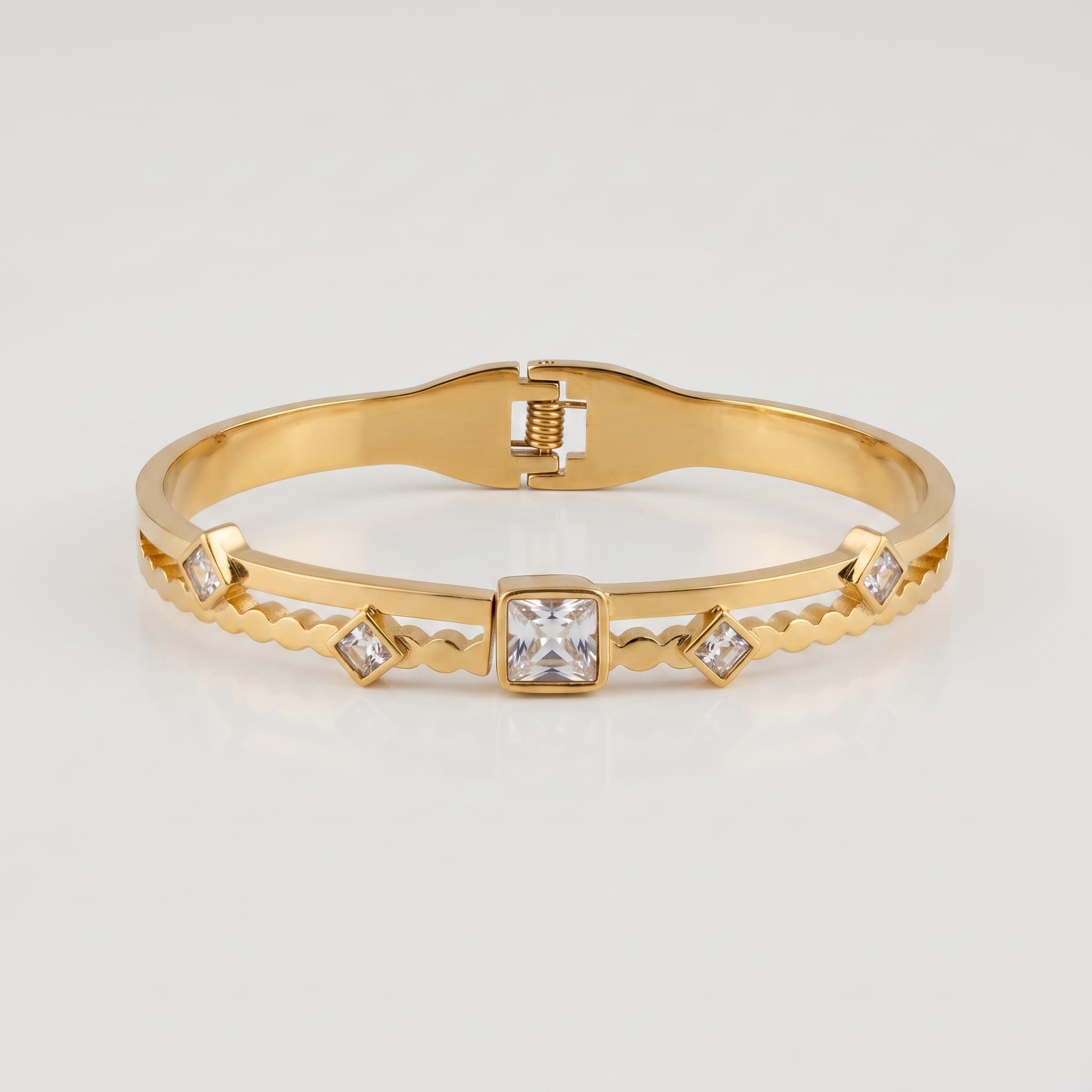 golden crystal edge bracelet