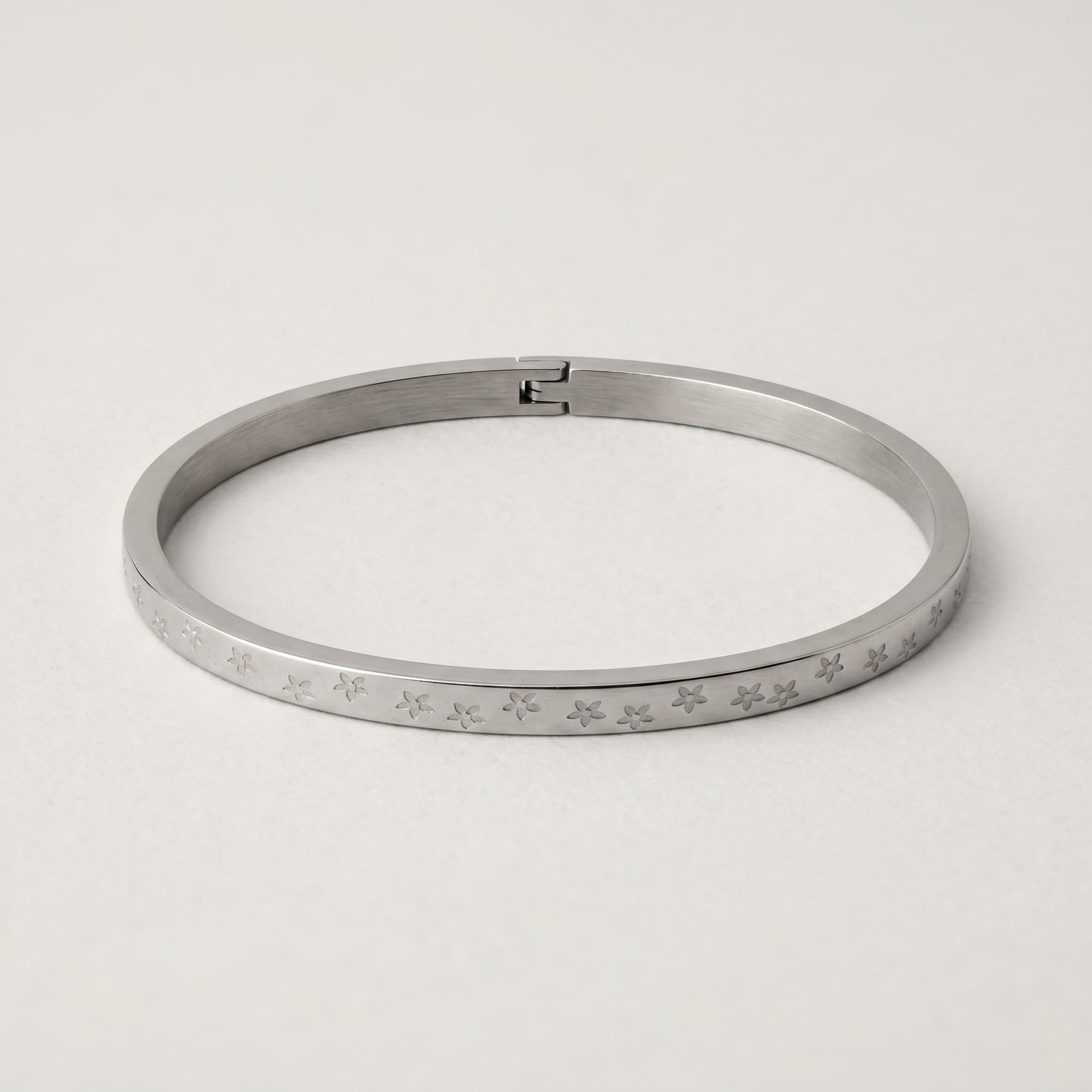 tiny flower silver bangle