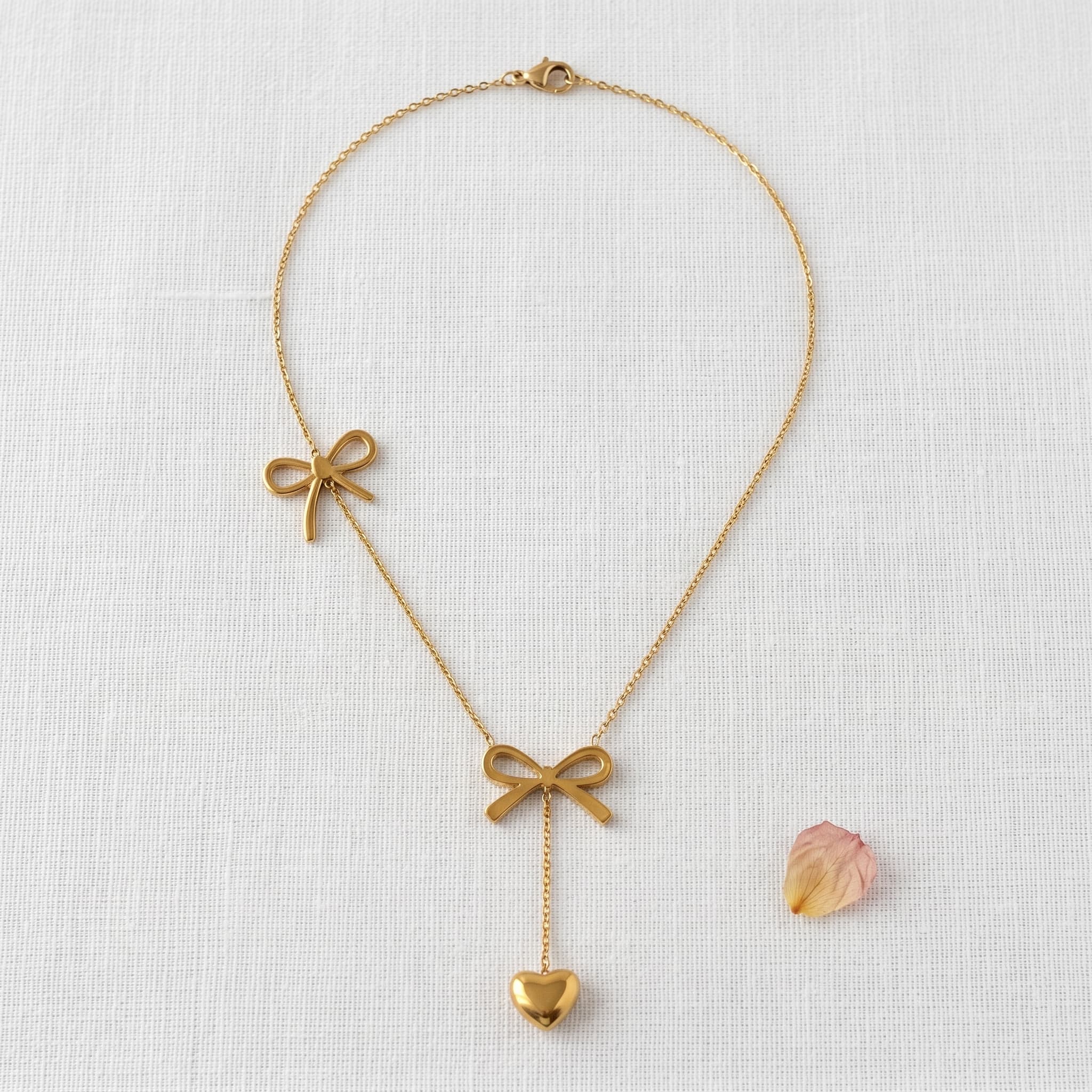 little bow and heart necklace