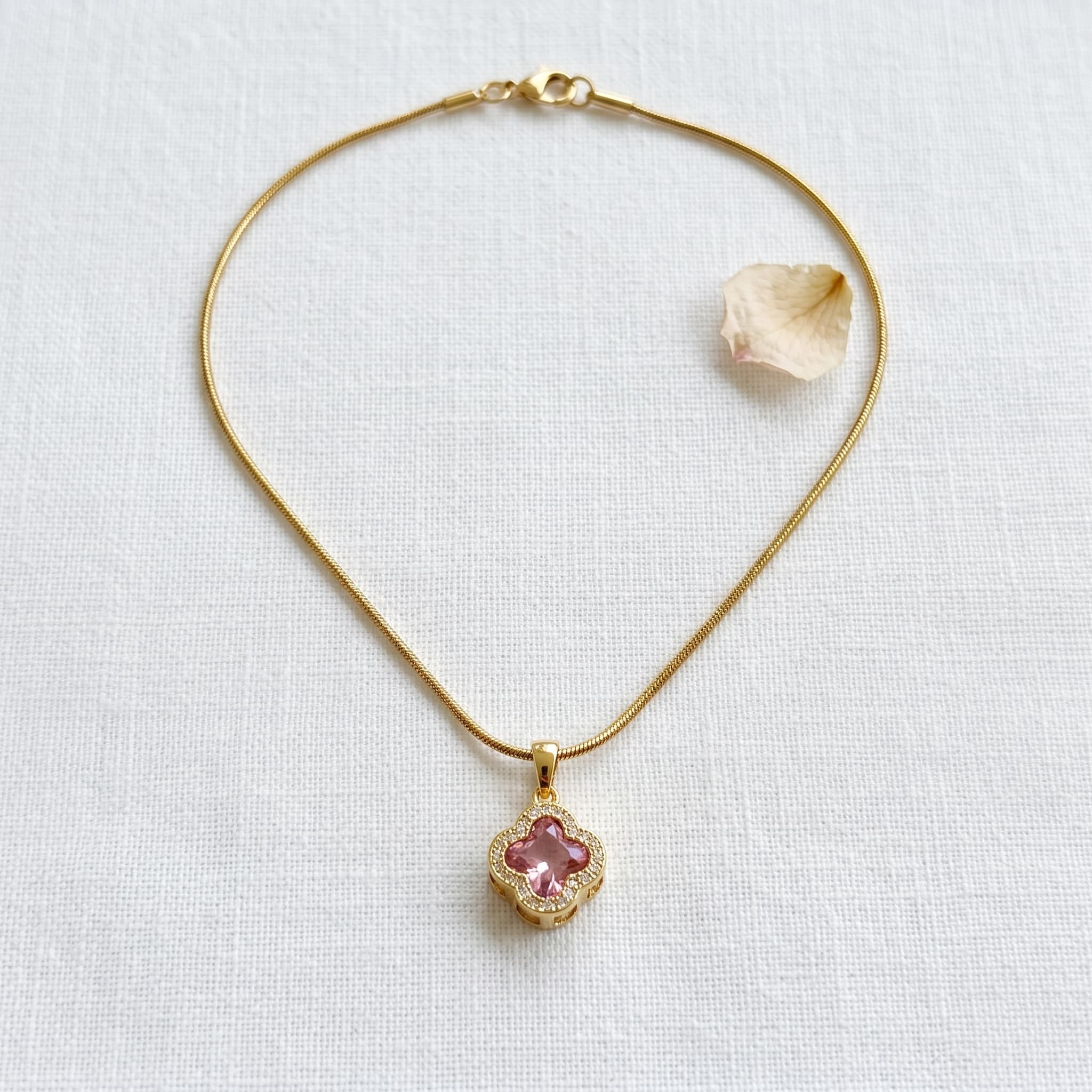 pink clover pendant necklace