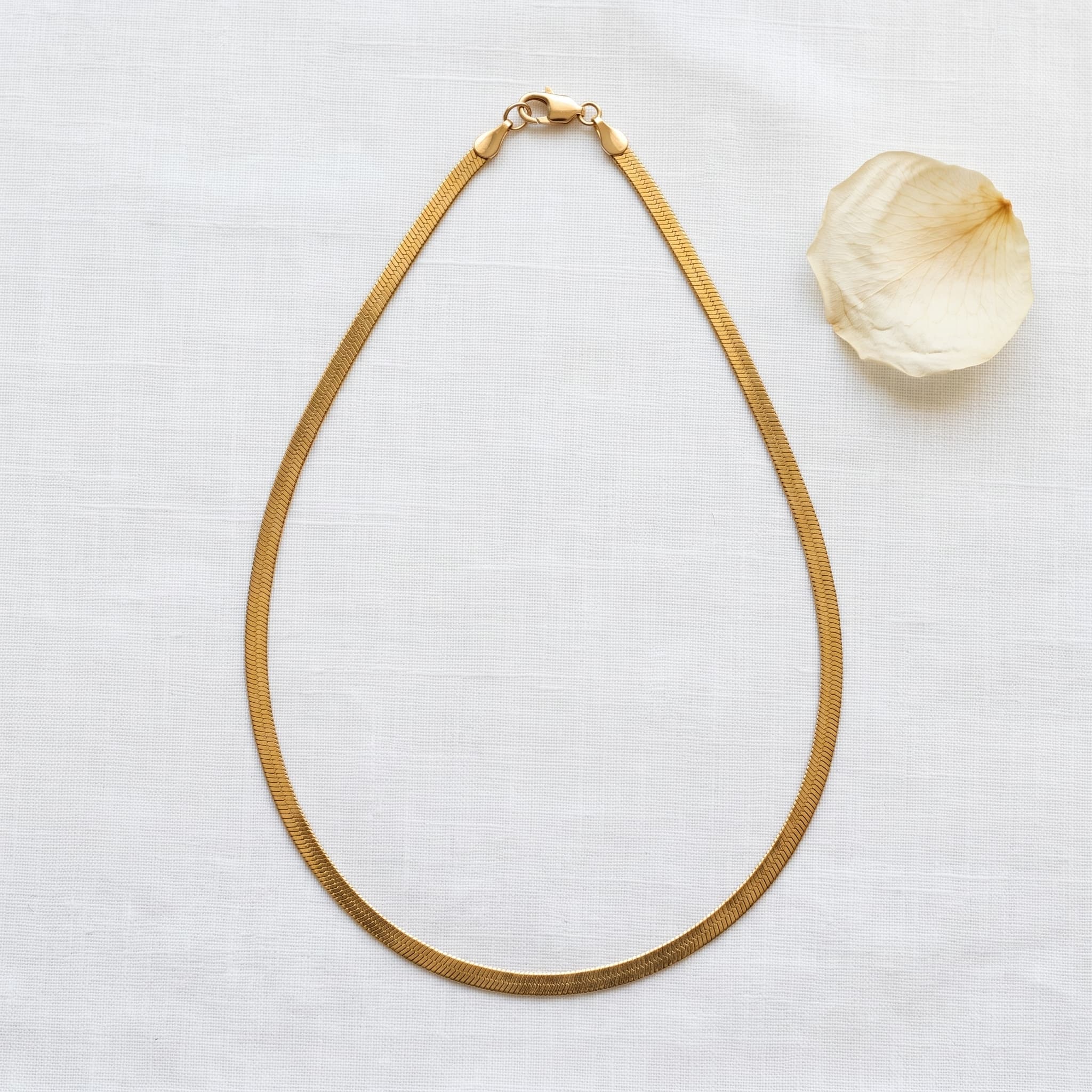 smooth gold herringbone chain