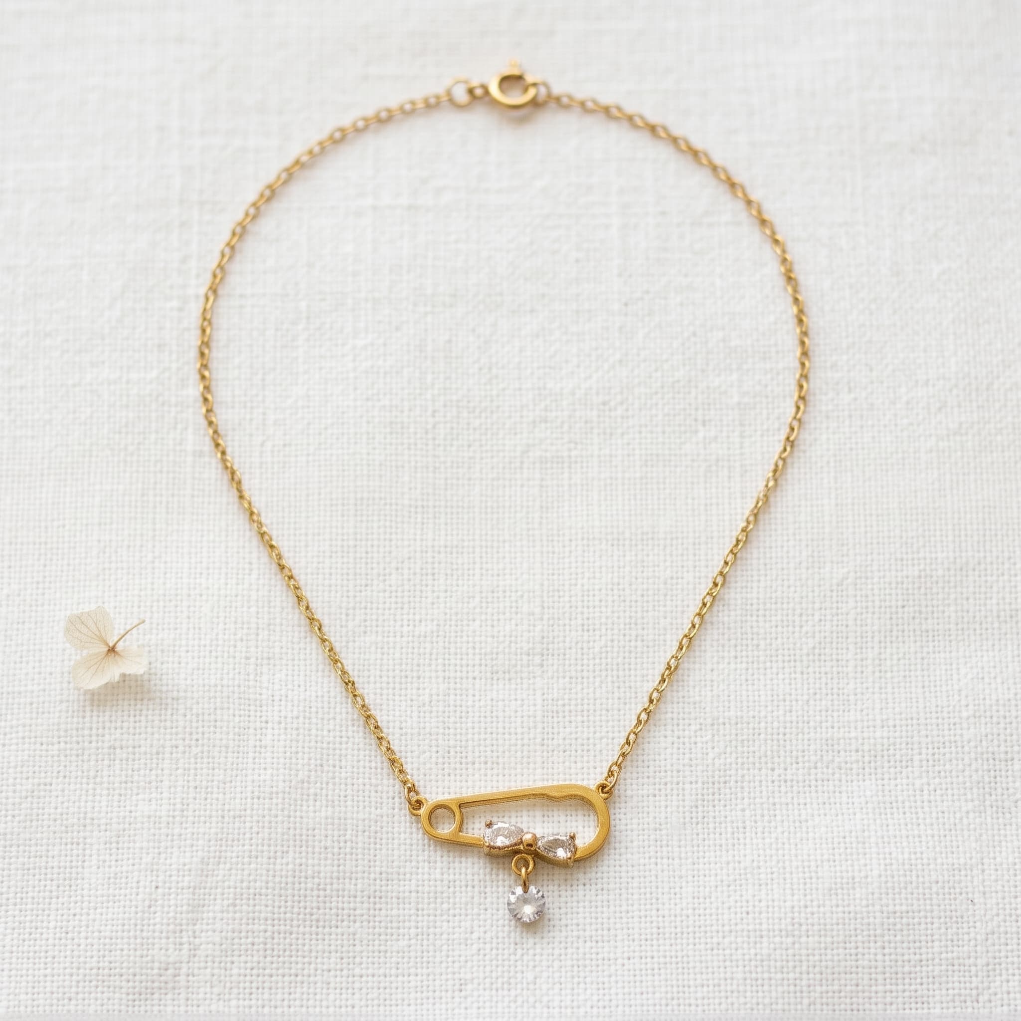 dainty safety pin pendant necklace