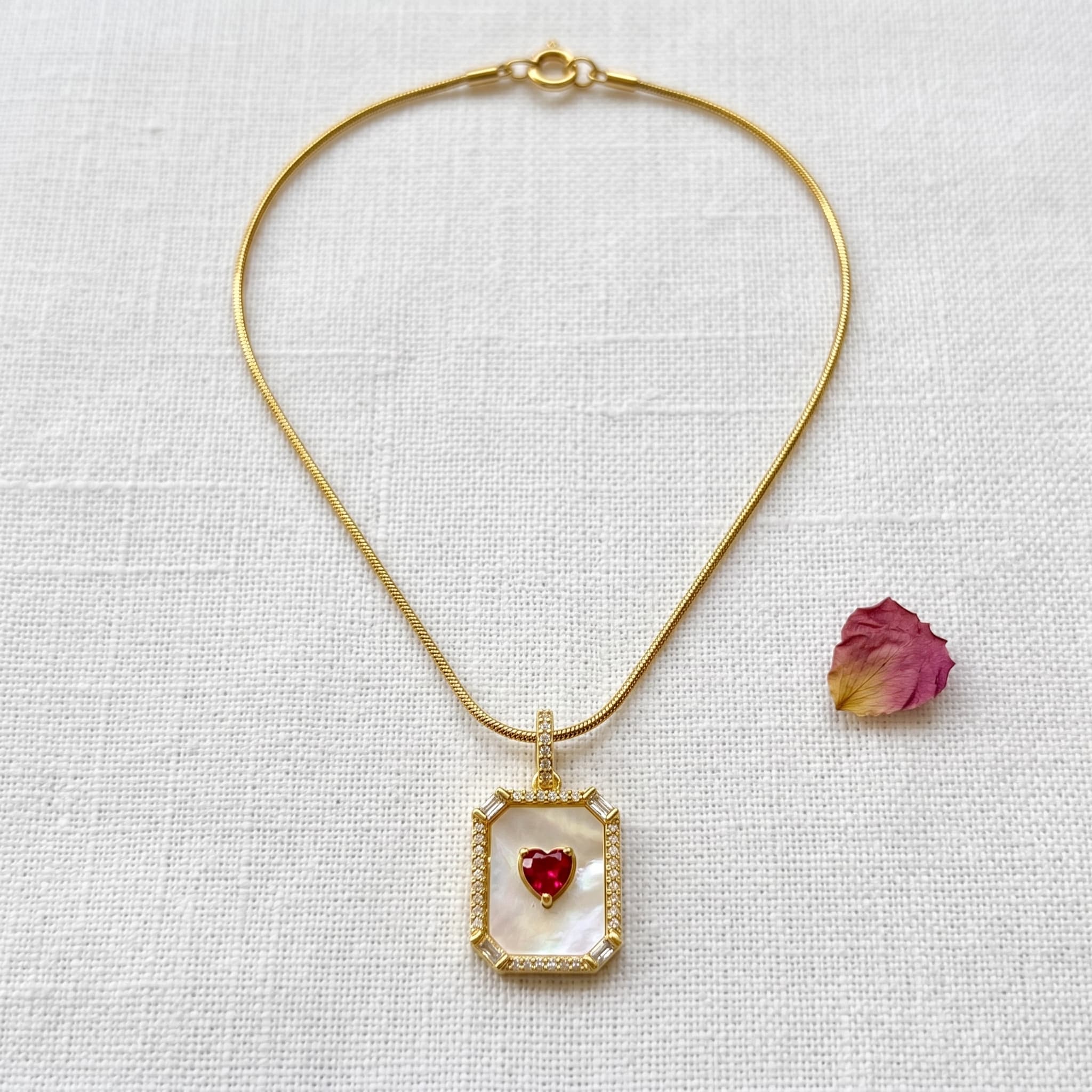 red heart mother of pearl pendant