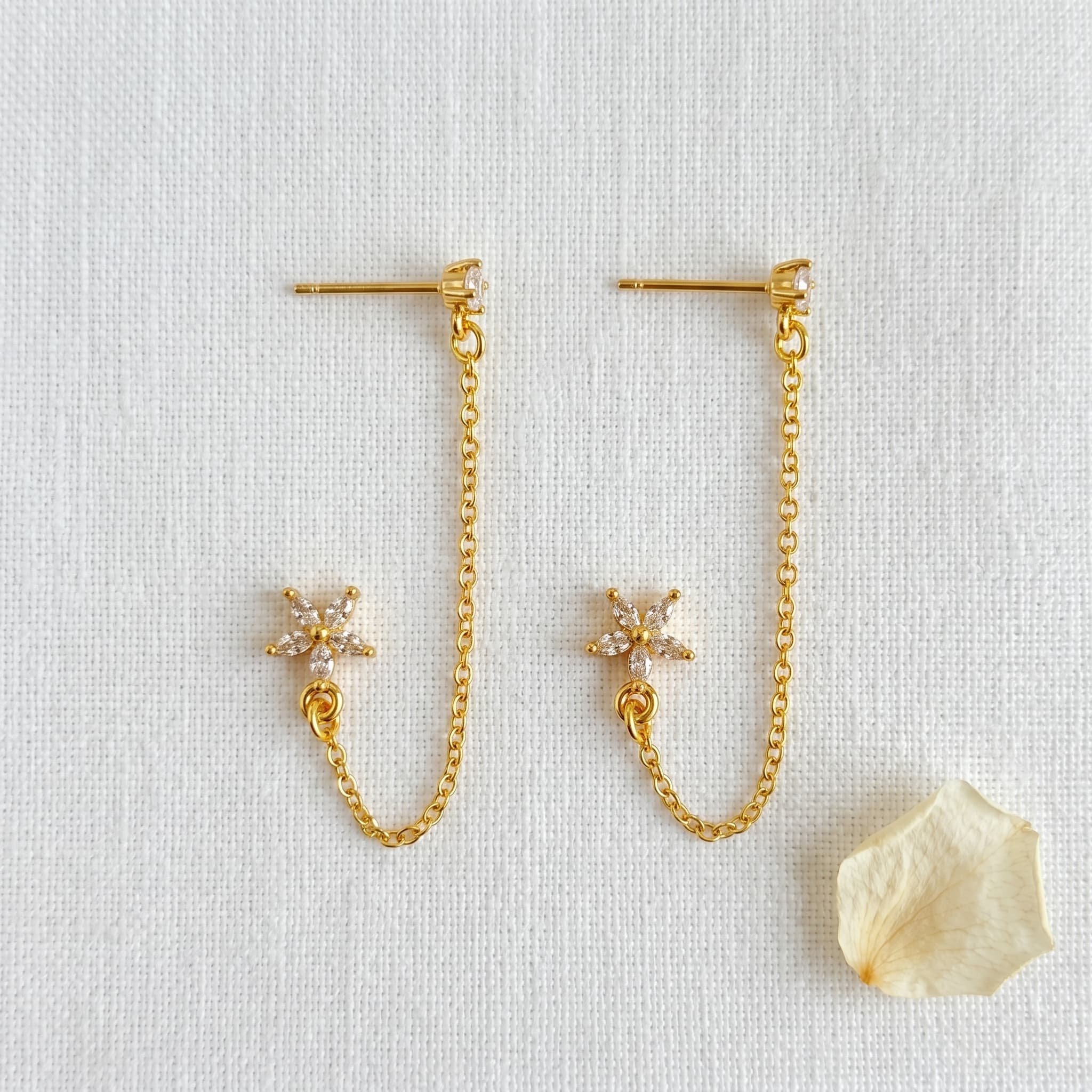 flower and stone chain earring ball studs (Pair)