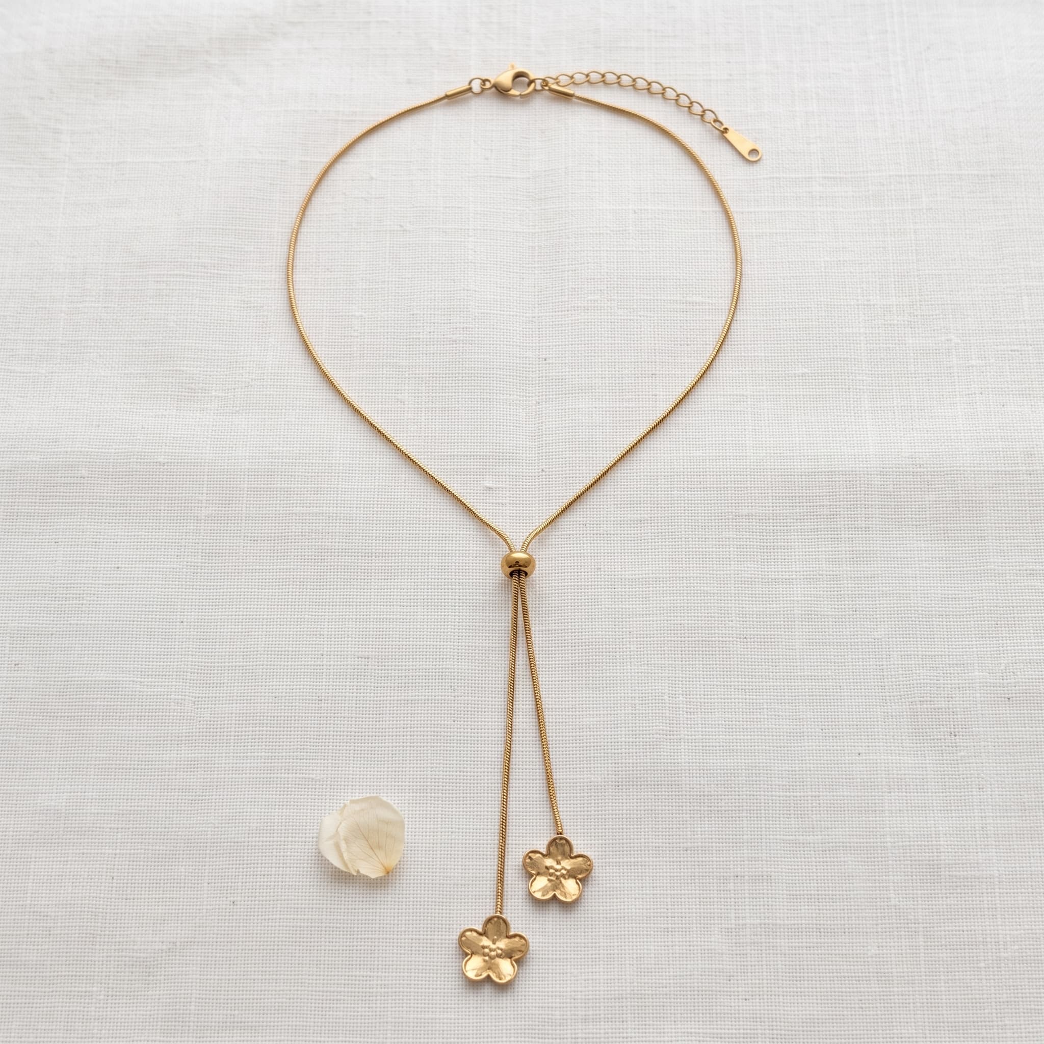 dainty flower charm lariat necklace