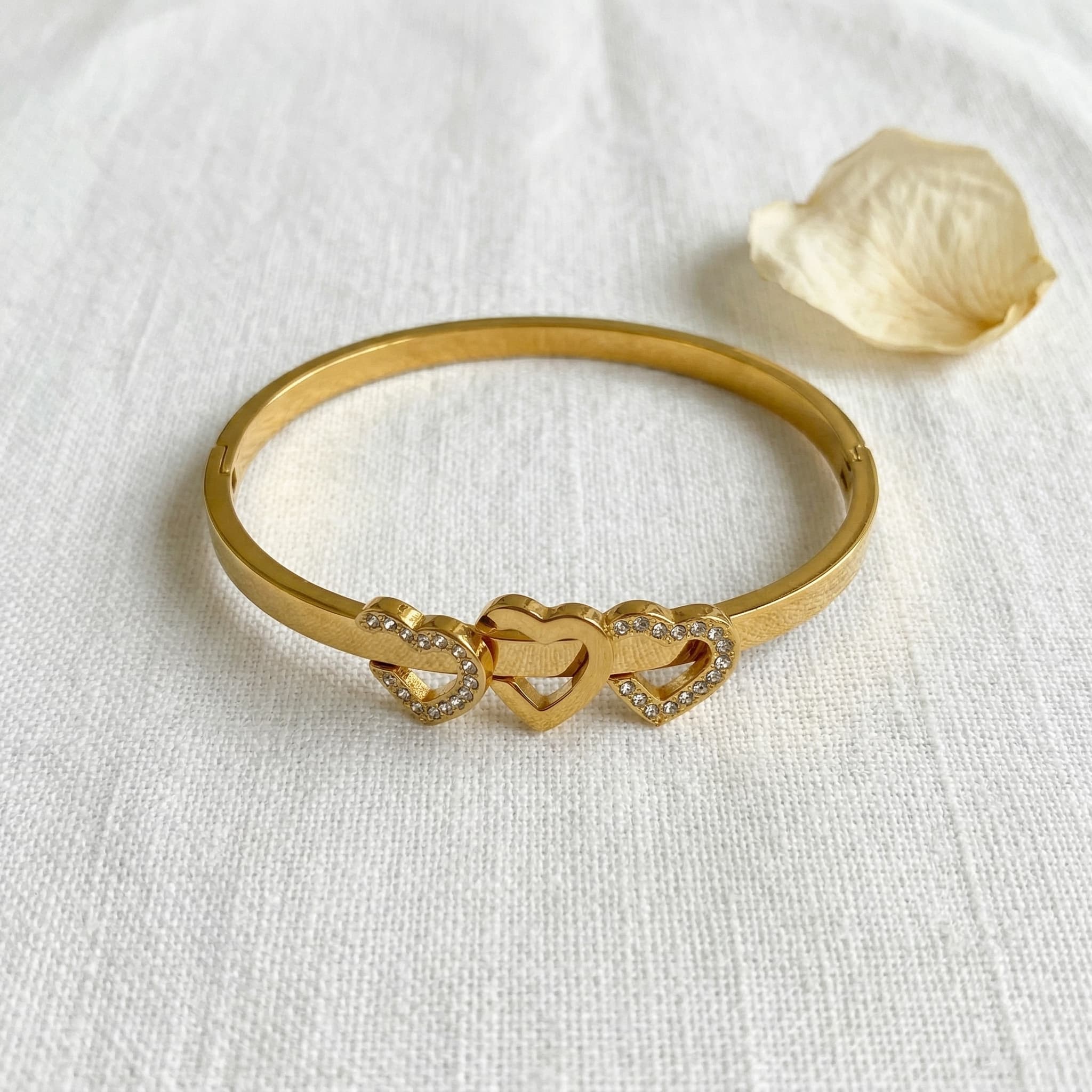 three hearts gold bangle