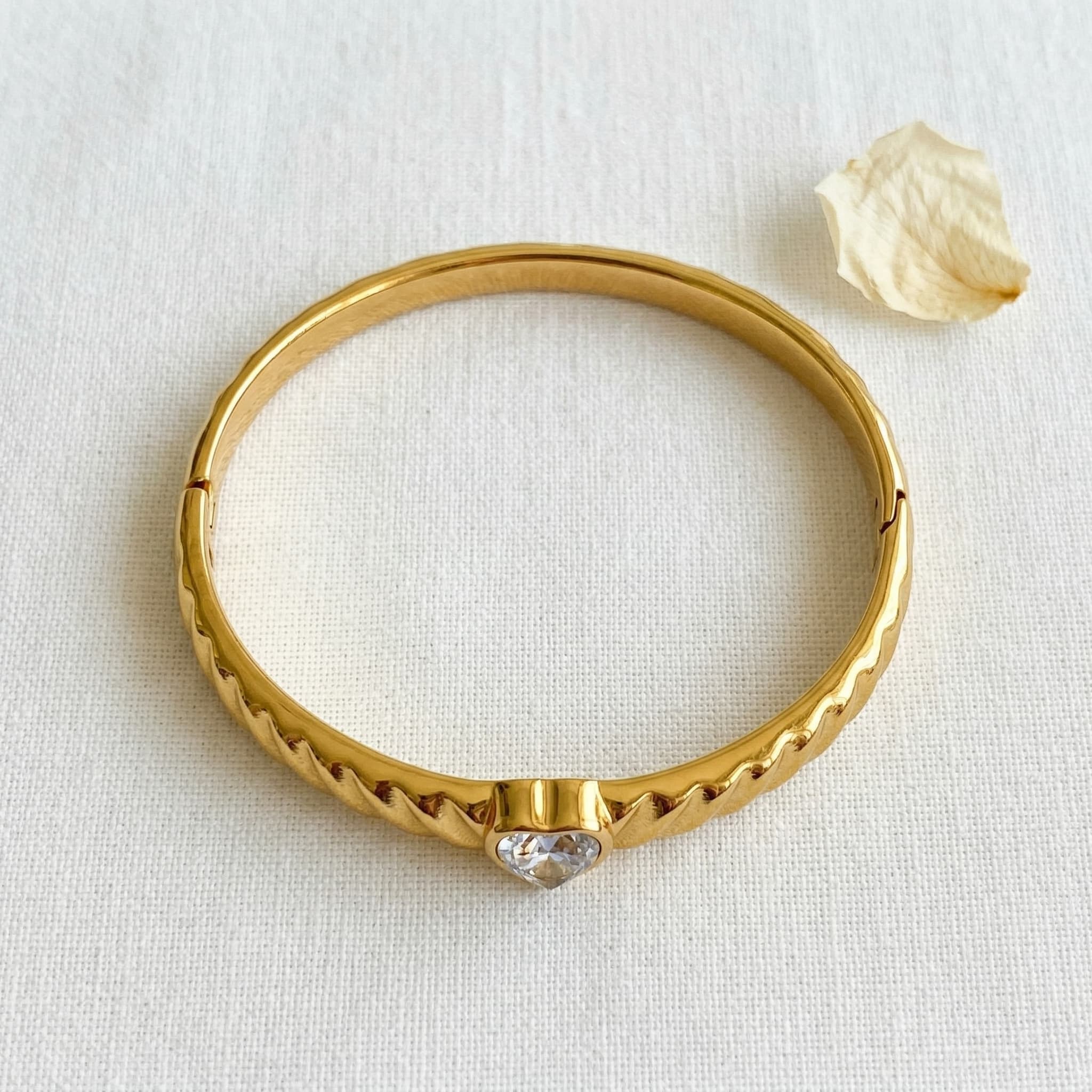 twisted heart gold cuff