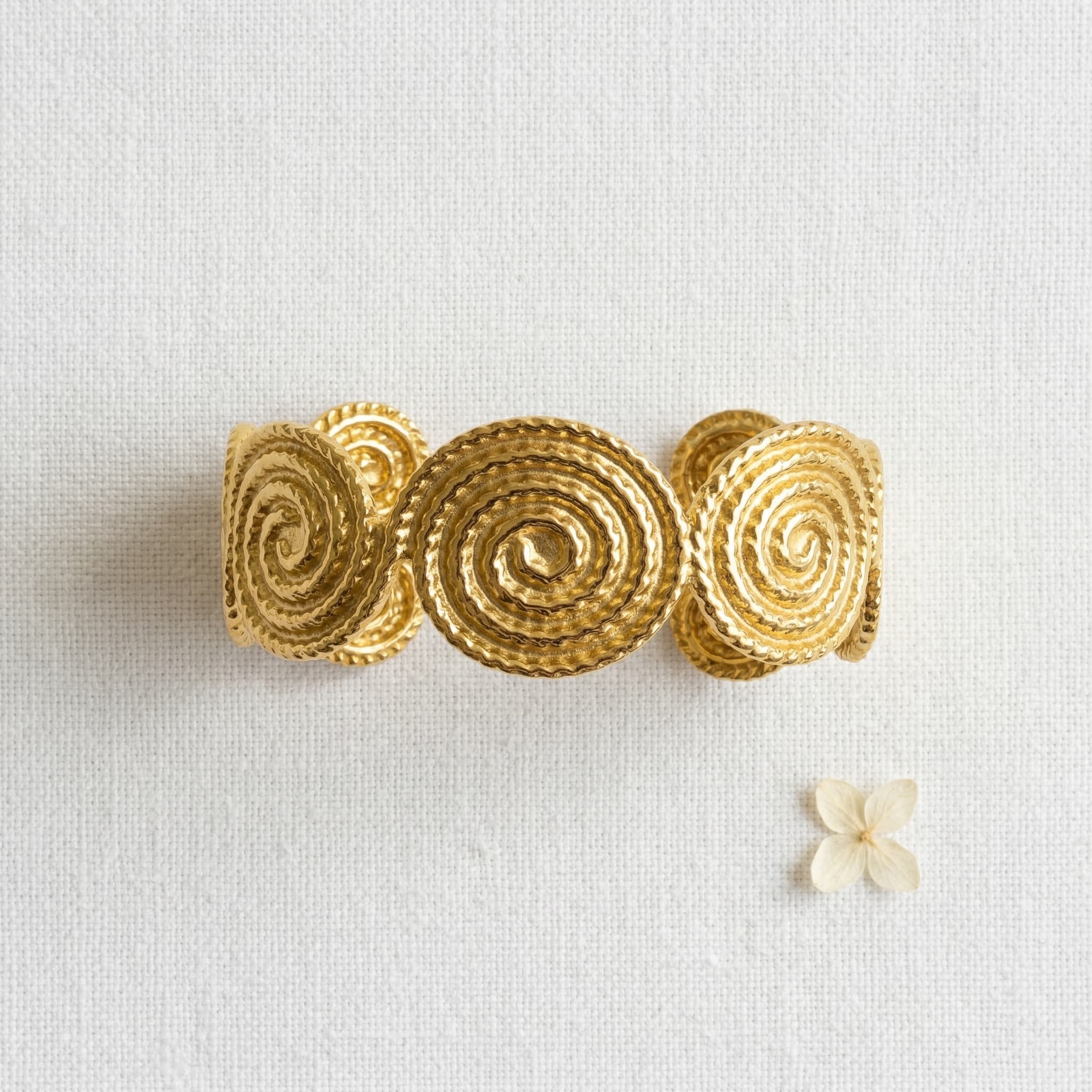swirl gold cuff