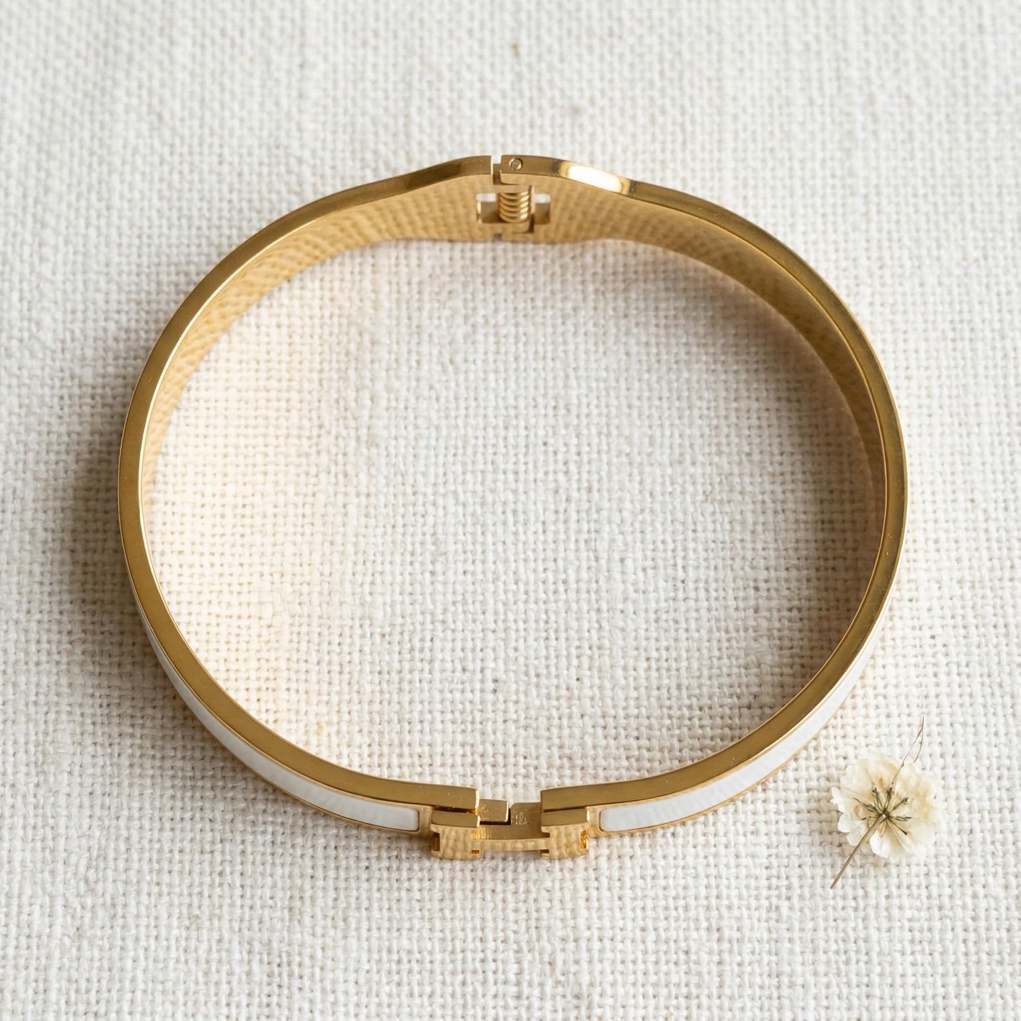 h-clasp white enamel bracelet