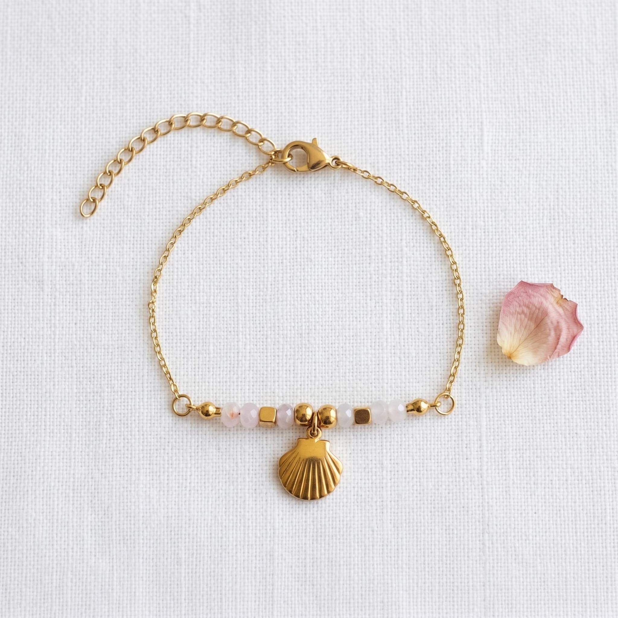 beachy vibes shell charm bracelet