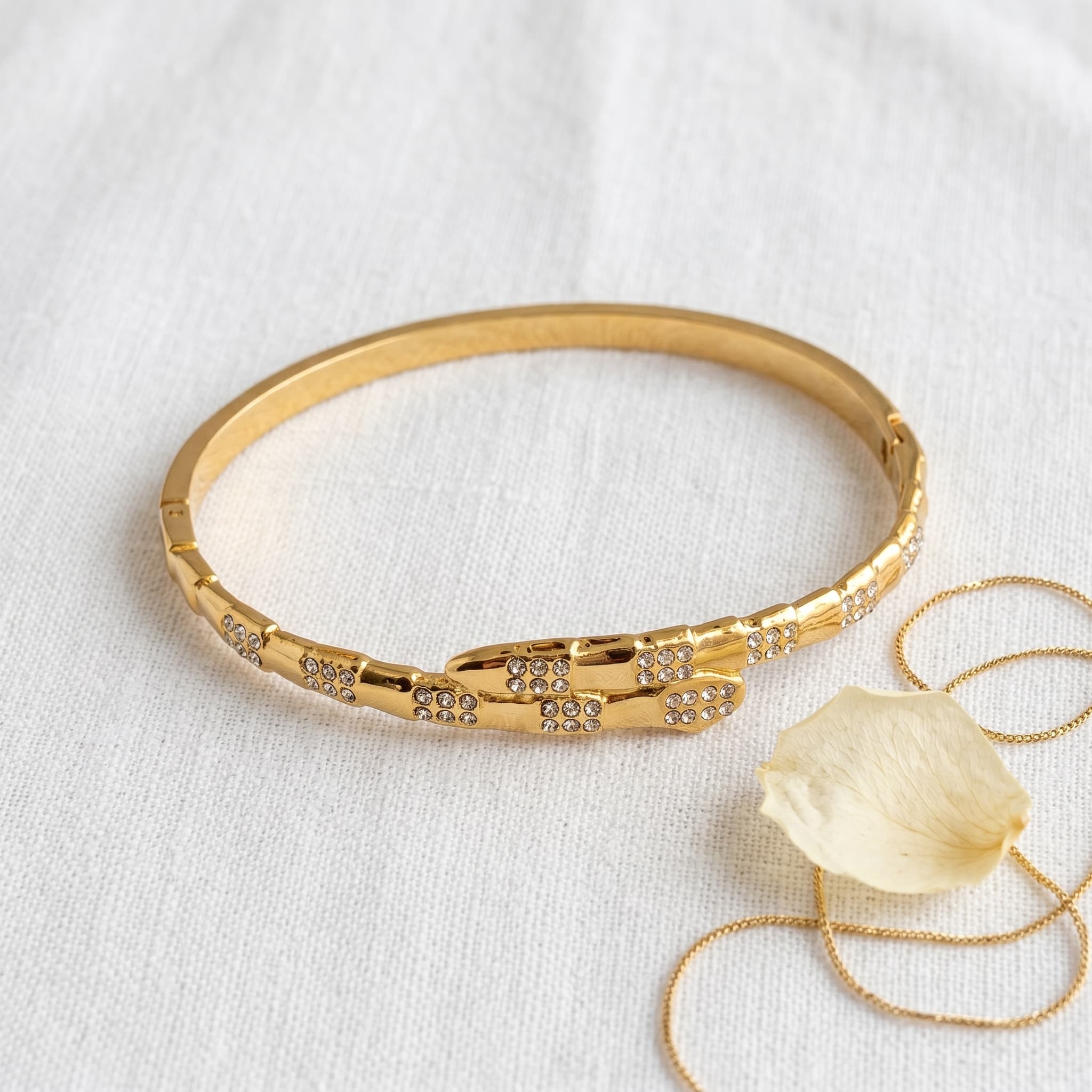 criss cross stone bangle