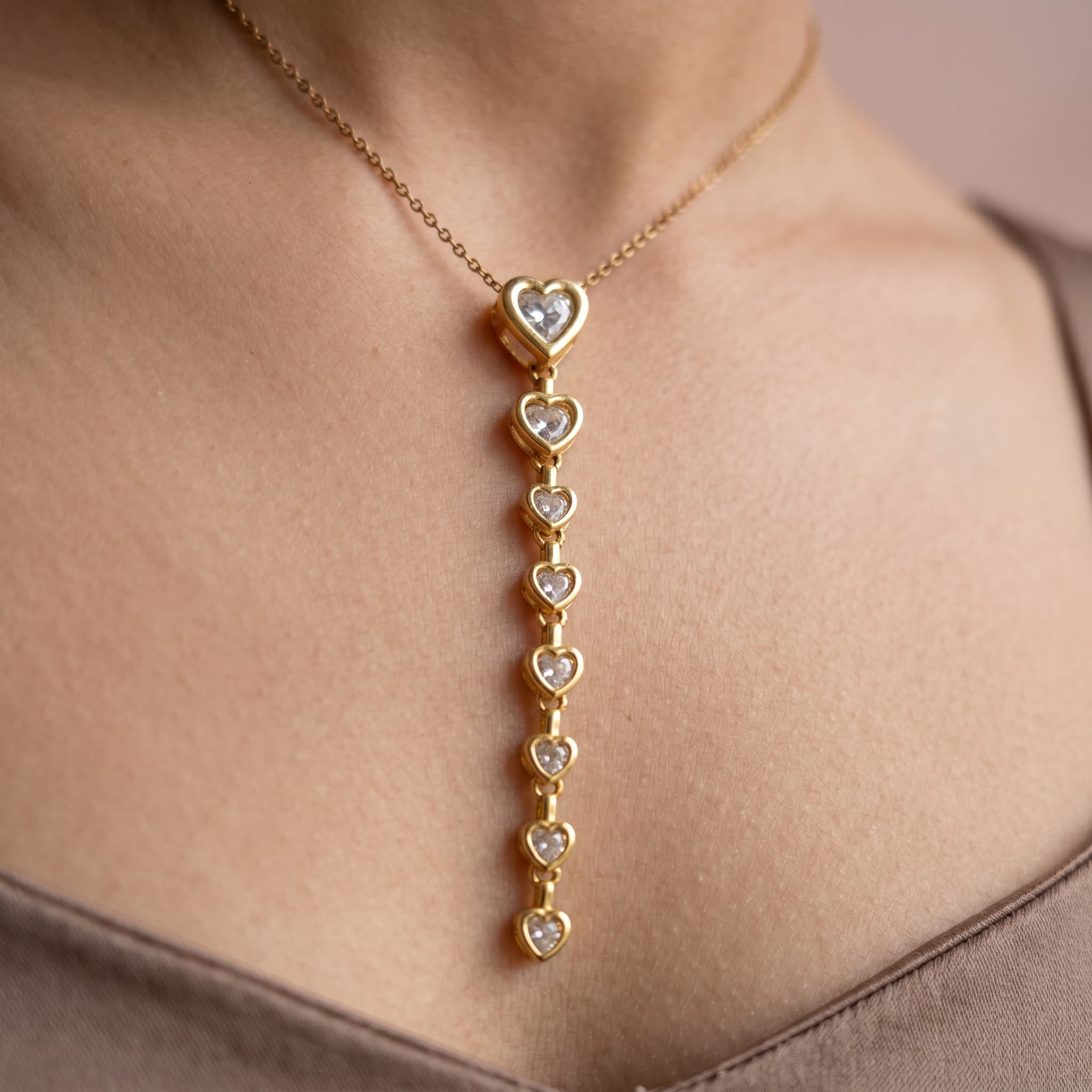 dangling heart line necklace