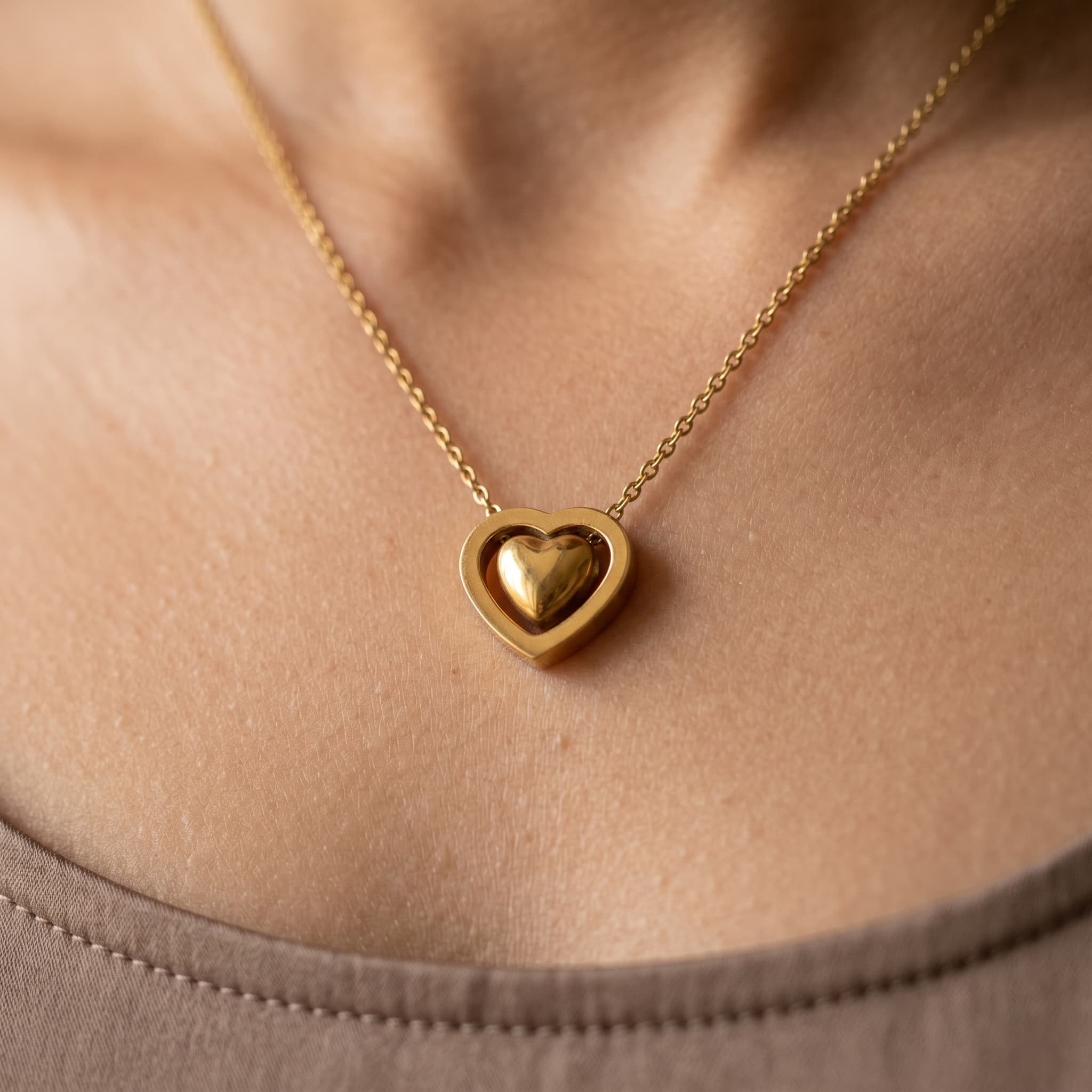 little floating heart pendant