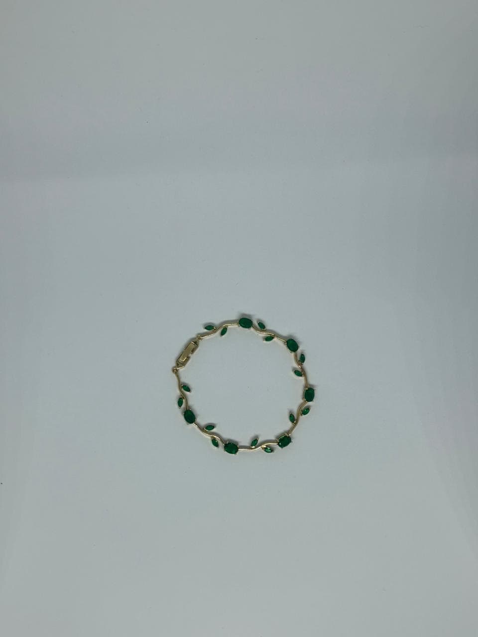 emerald tulip bracelet