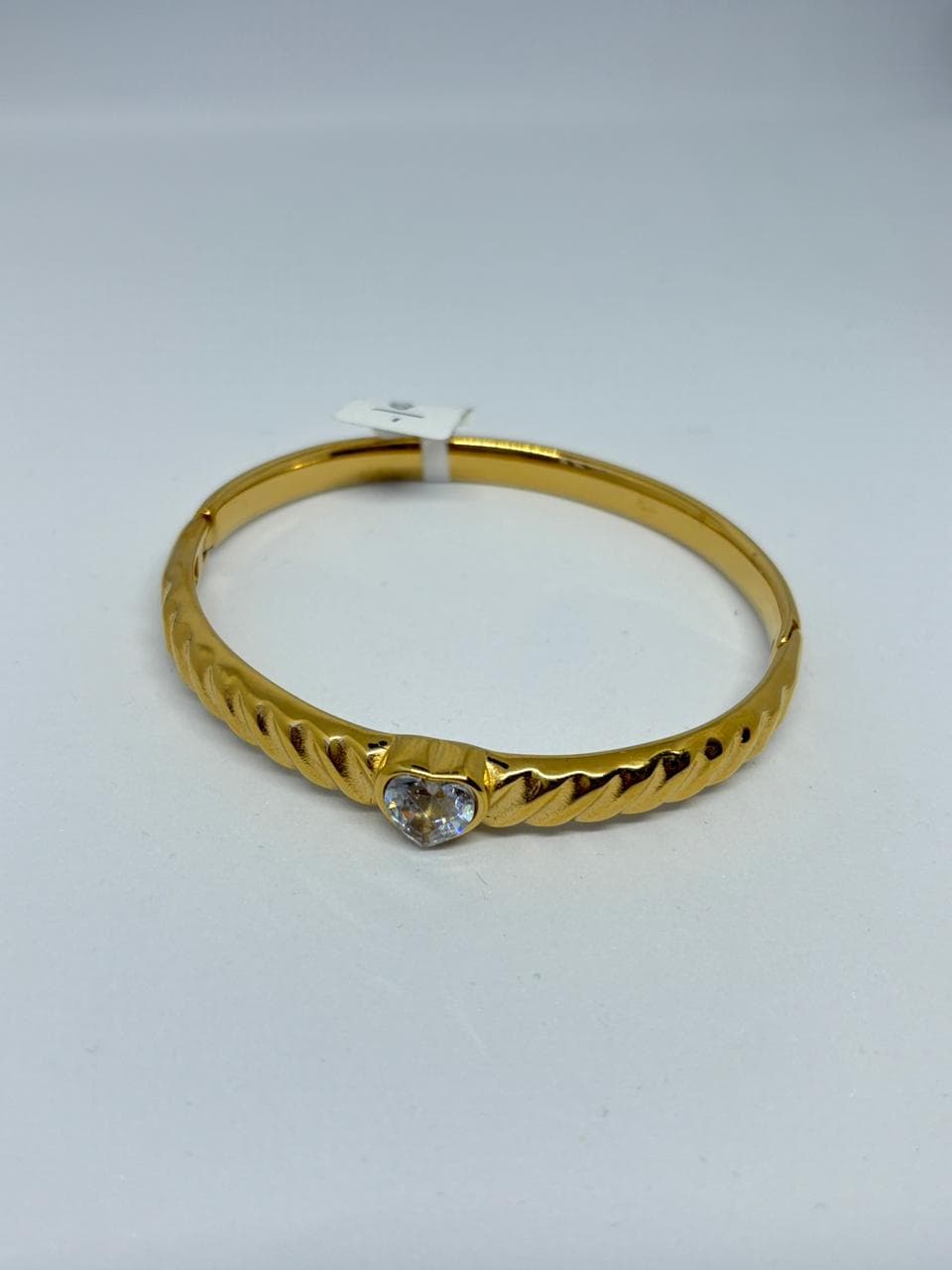 twisted heart gold cuff