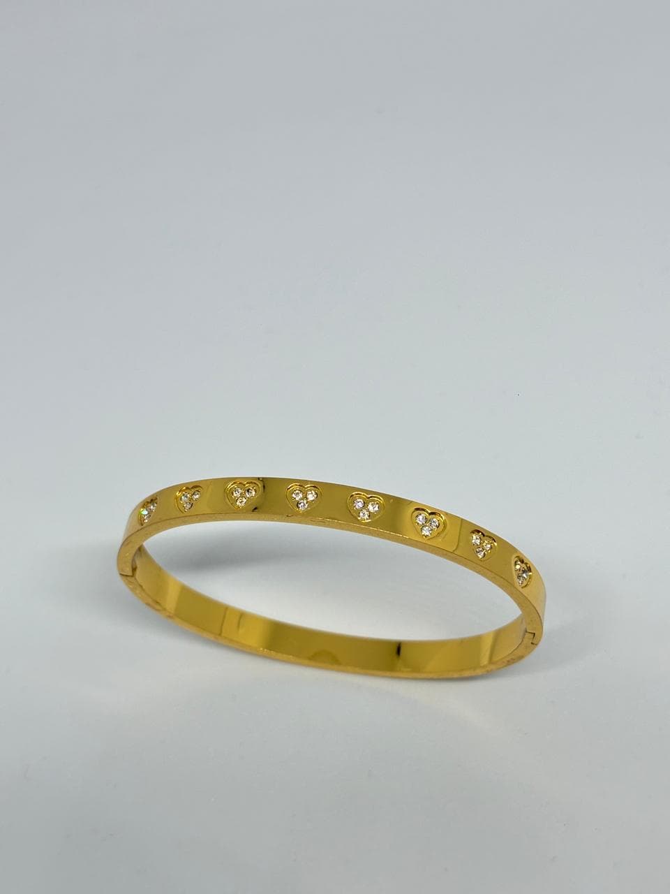 little heart detail bangle