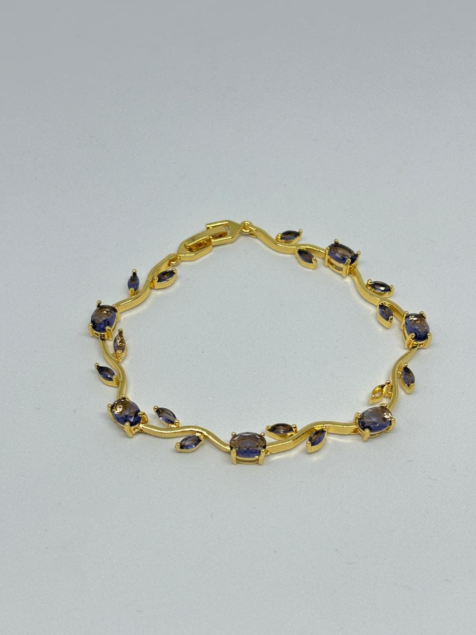 Viral tulip purple bracelet