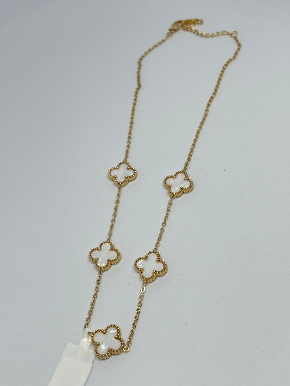 clover motif gold chain