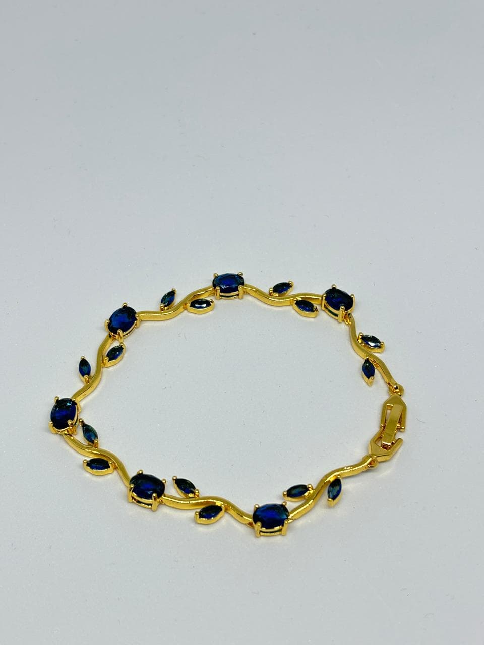 blue tulip bracelet