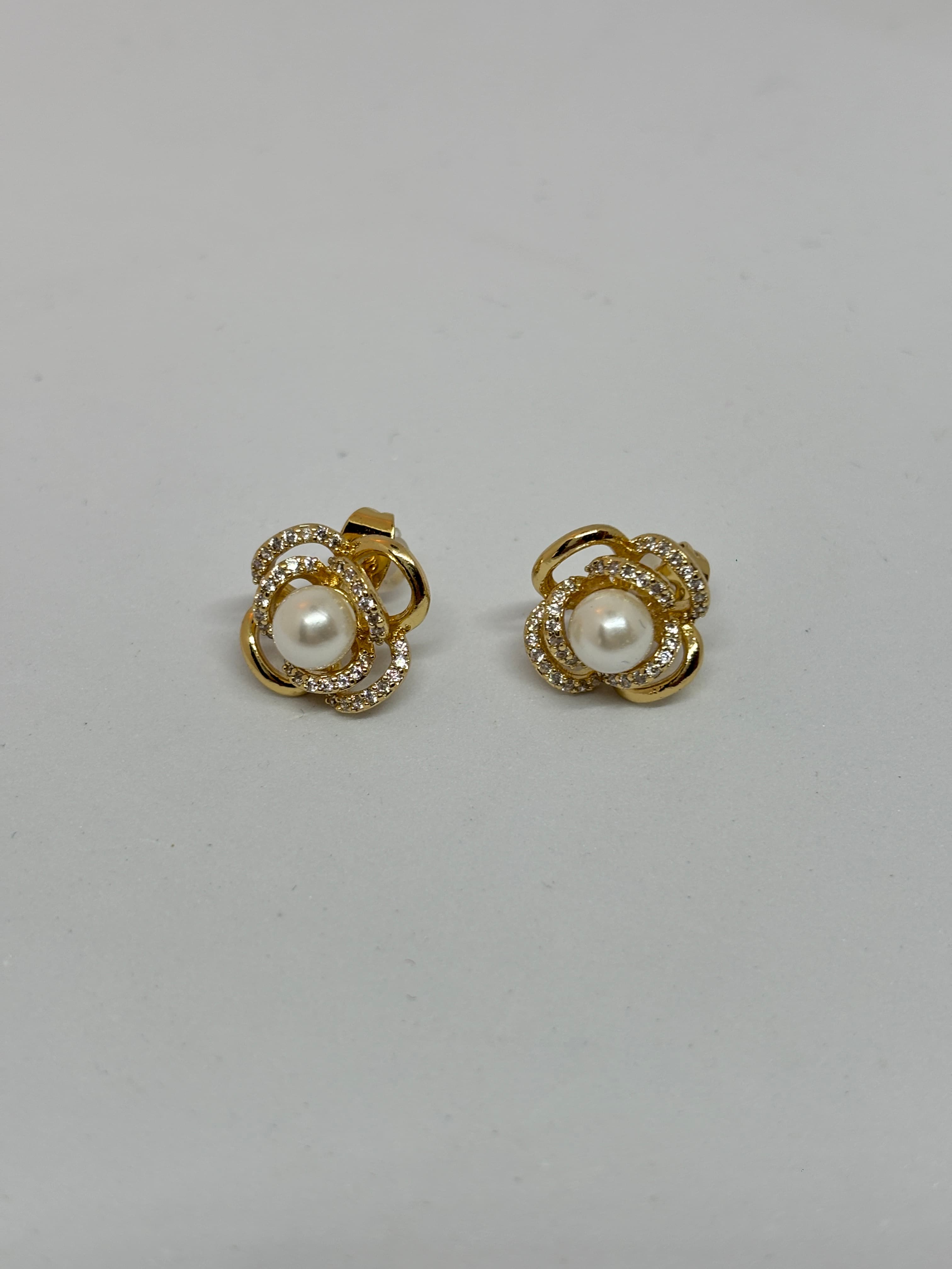 pearl flower studs