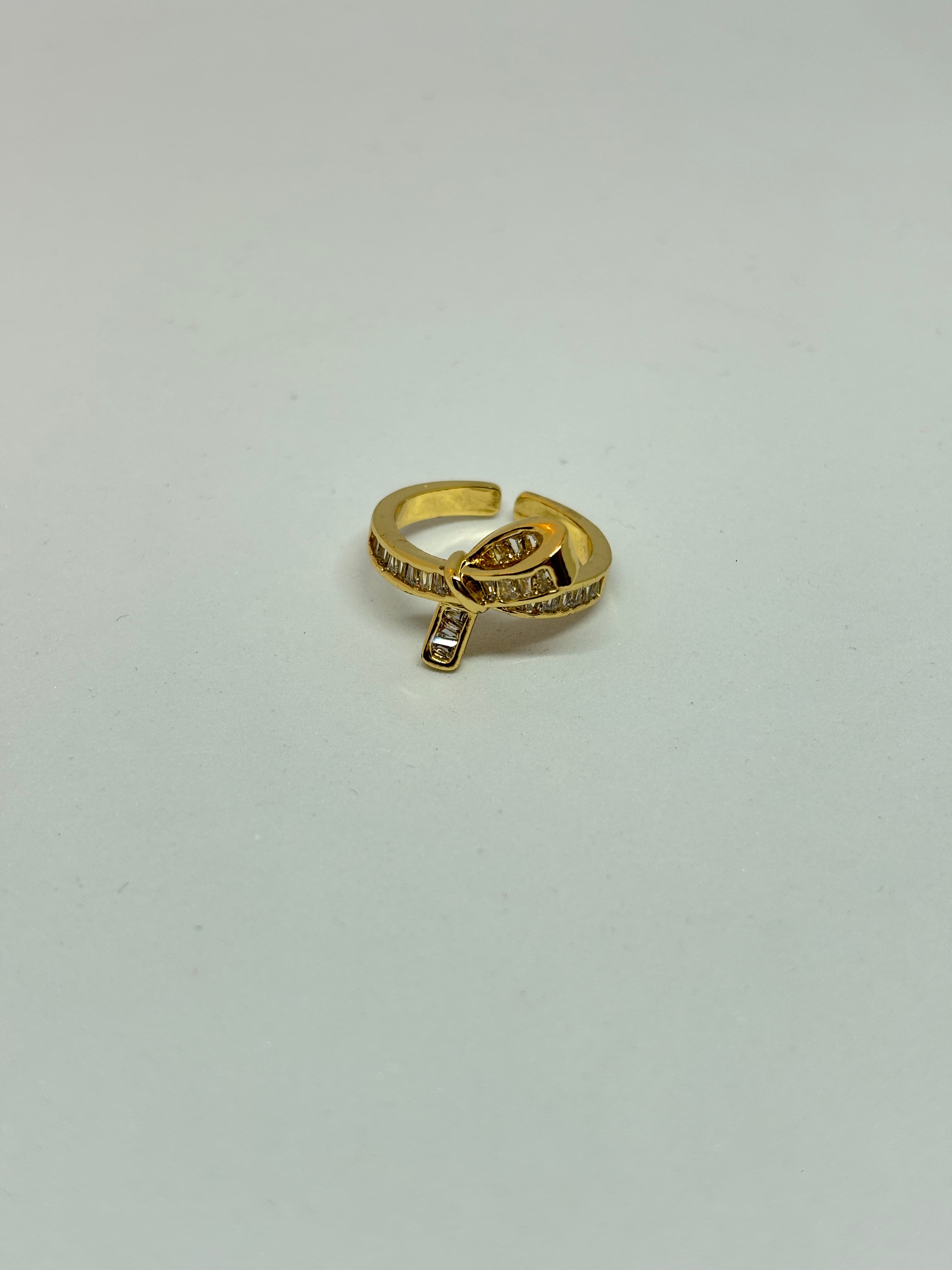 dainty ribbon baguette ring