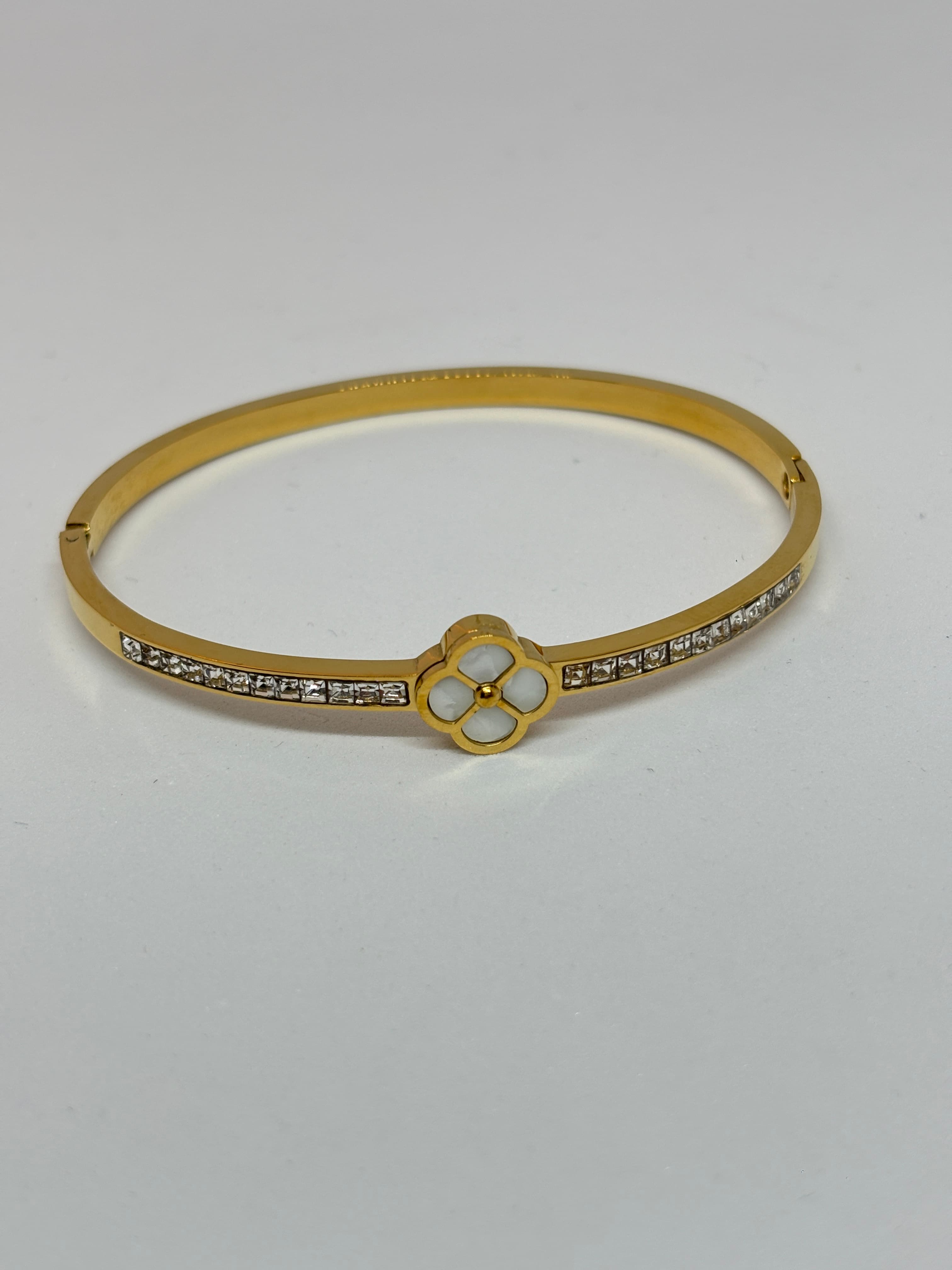 clover stone inlay cuff